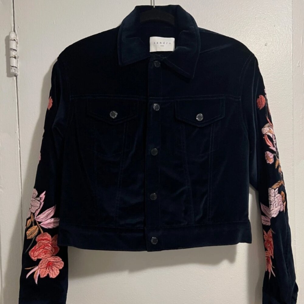 NWOT--SANDRO BEAUTIFUL VELVET EMBROIDERED 'JEAN' JACKET STYLE